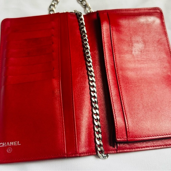 Authentic Vintage Chanel Wallet with added chain - Picture 6 of 7